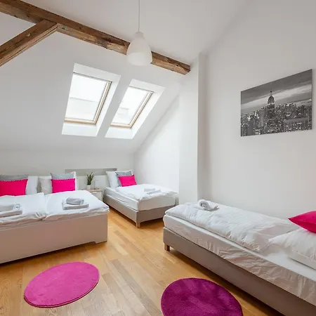 Tesnov Grande Apartman Prága
